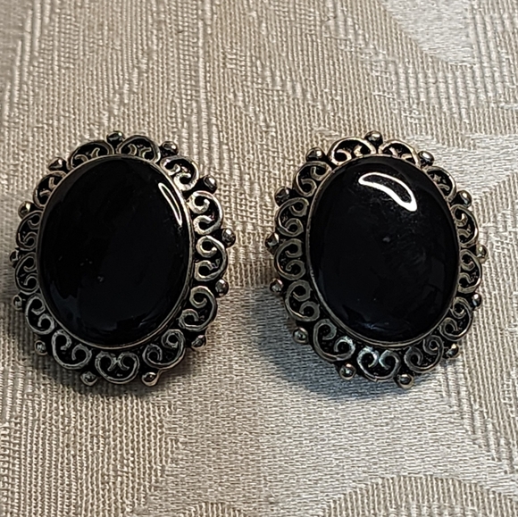 Vintage Black Glass Cabochon Clip-On Earrings Ornate Silver  Filigree Victorian - Picture 8 of 12